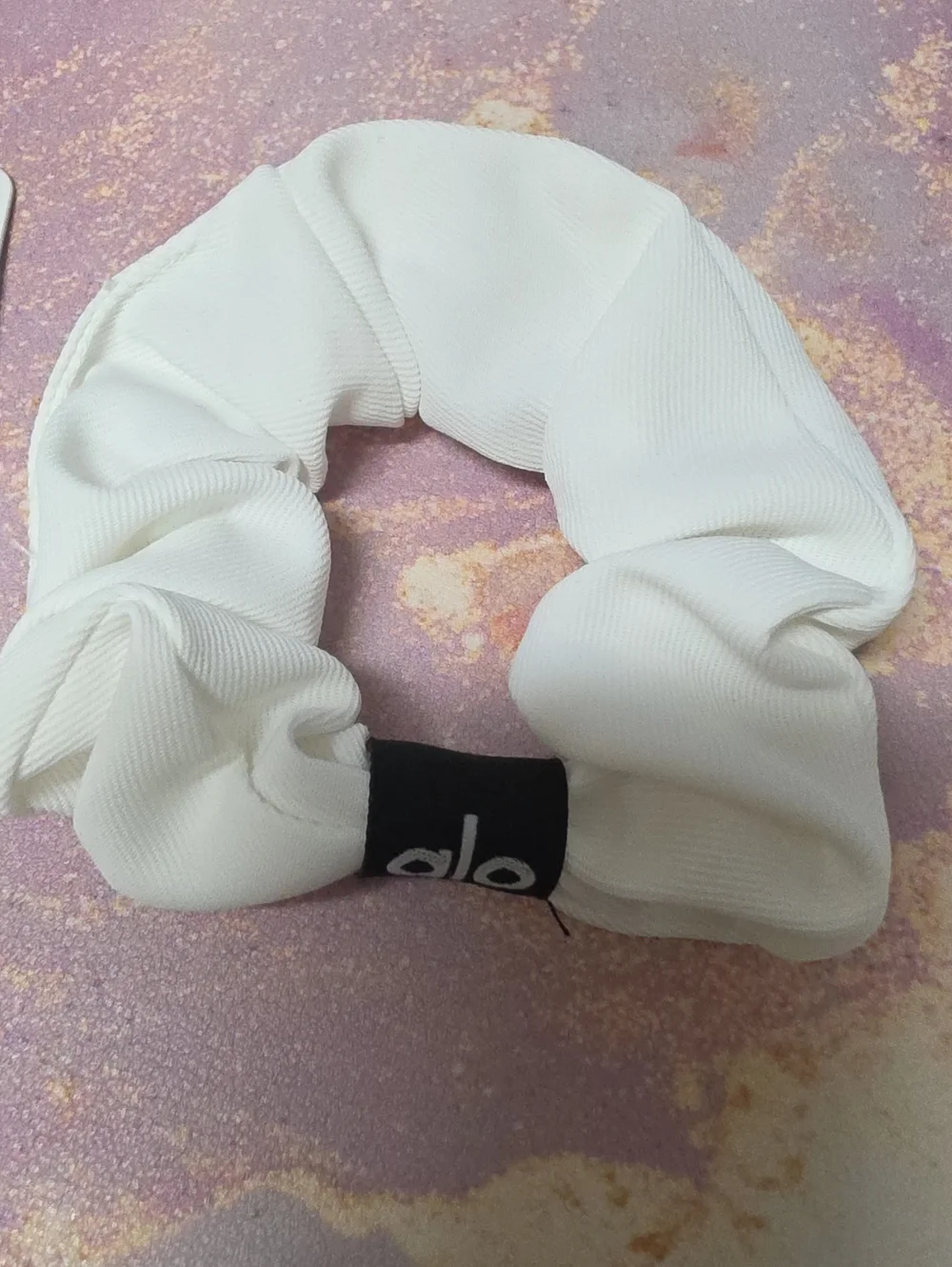 ALO Yoga Pink & Black Hair Accessory Set